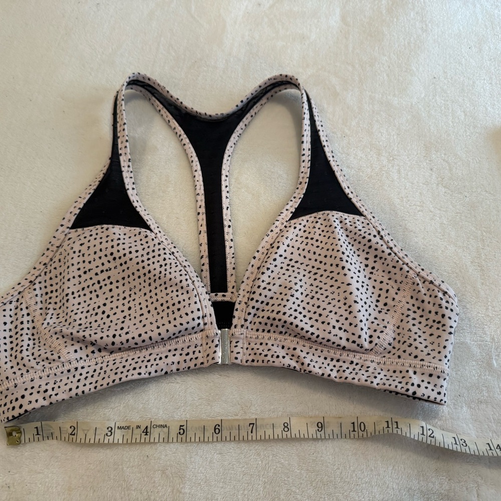 • [Lululemon] Spotted Sports Bra •